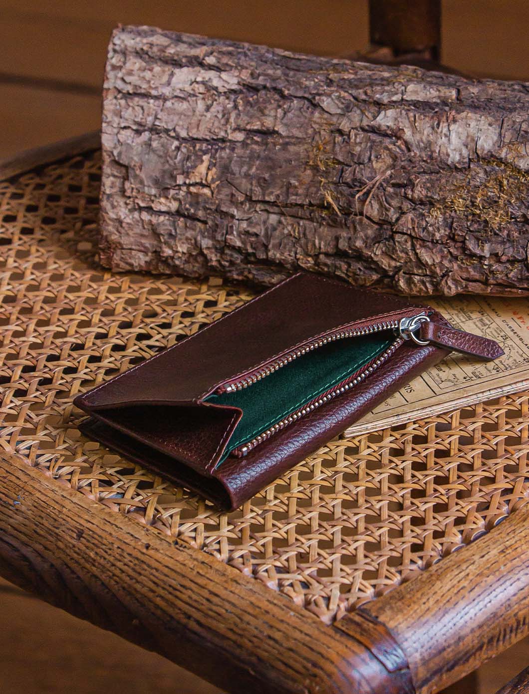 Compact wallet - Chocolate grained