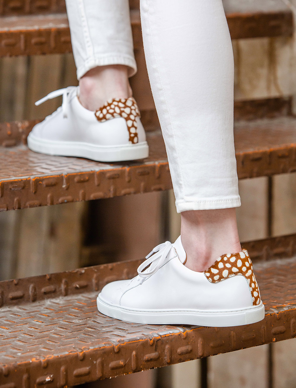 Olivia Sneakers - White and Doe